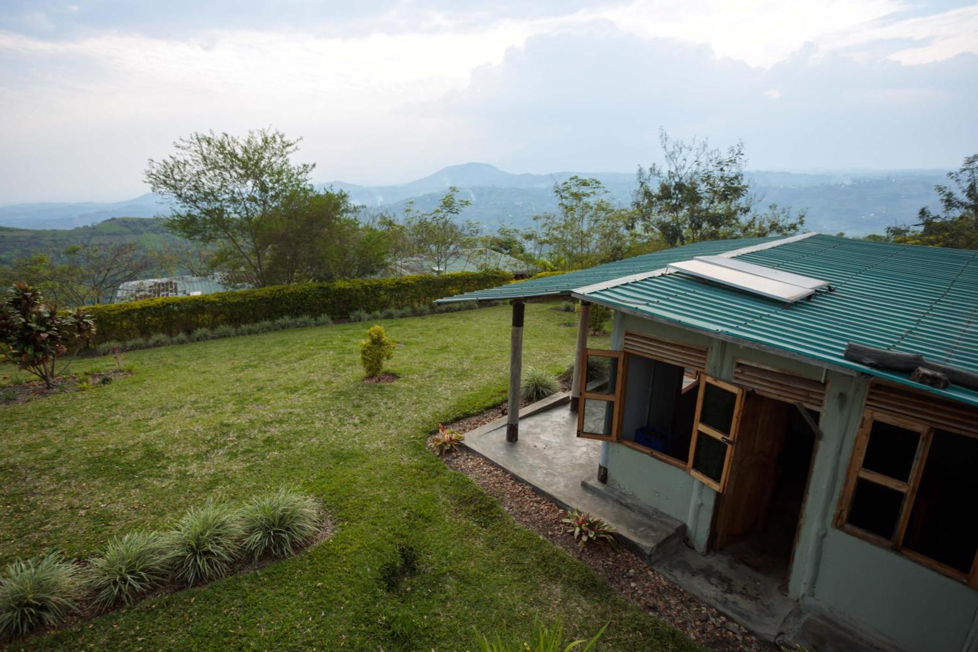 Lake Mwamba Lodge Kasenda Exterior photo